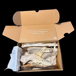 NIB Vionic Ella White Leather w/Leopard Print ZL729